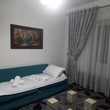 Goni Guest House Sarande Ngoại thất bức ảnh