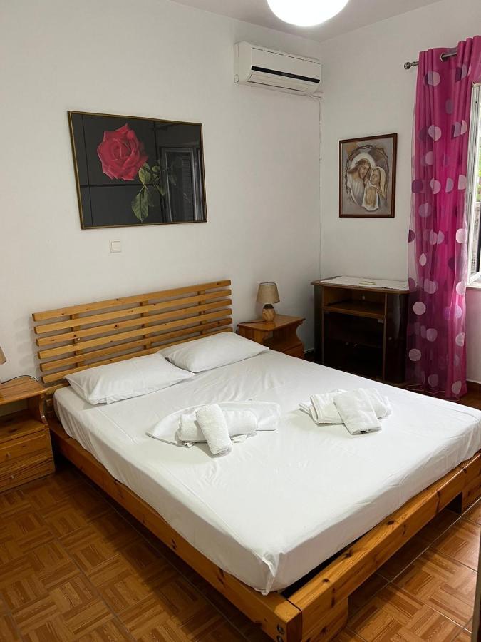 Goni Guest House Sarande Ngoại thất bức ảnh