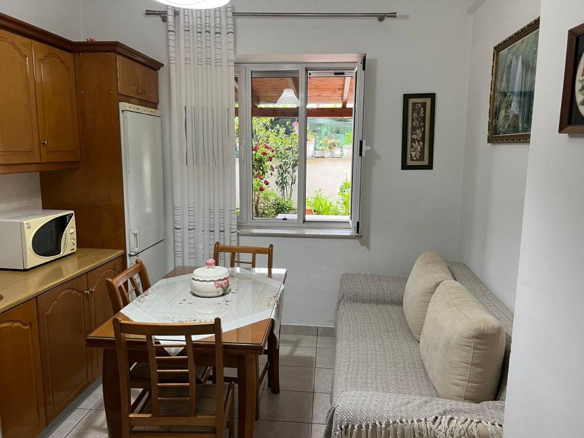 Goni Guest House Sarande Ngoại thất bức ảnh